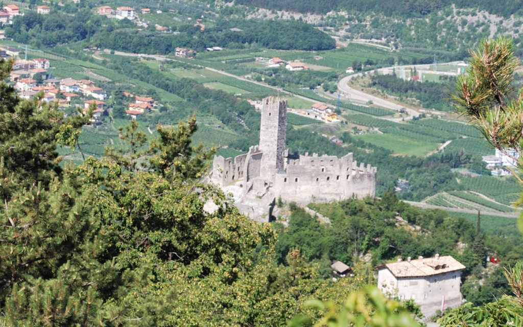 Castello di Drena visto dall'alto